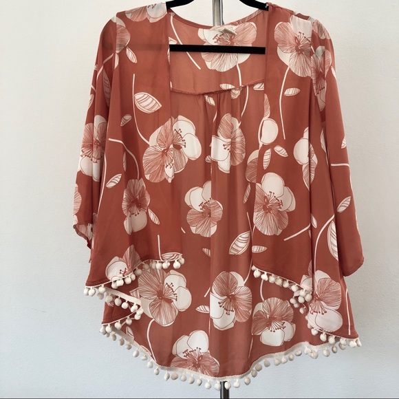 Mimi Chica Tops - Mimi Chica Peach & White Floral Kimono